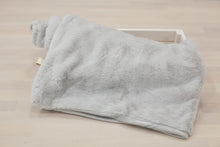 Load image into Gallery viewer, T.V Blanket Ivory With Pom Poms