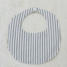 Load image into Gallery viewer, Baby Bib Classic Print