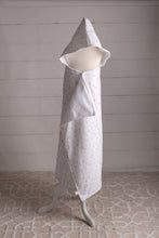 Load image into Gallery viewer, Hooded Children’s Towel