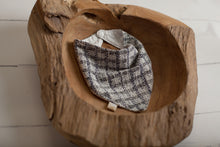 Load image into Gallery viewer, Bandana Bib