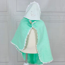 Load image into Gallery viewer, Léush Infant towel