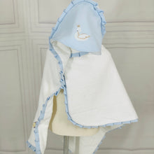 Load image into Gallery viewer, Léush Infant towel