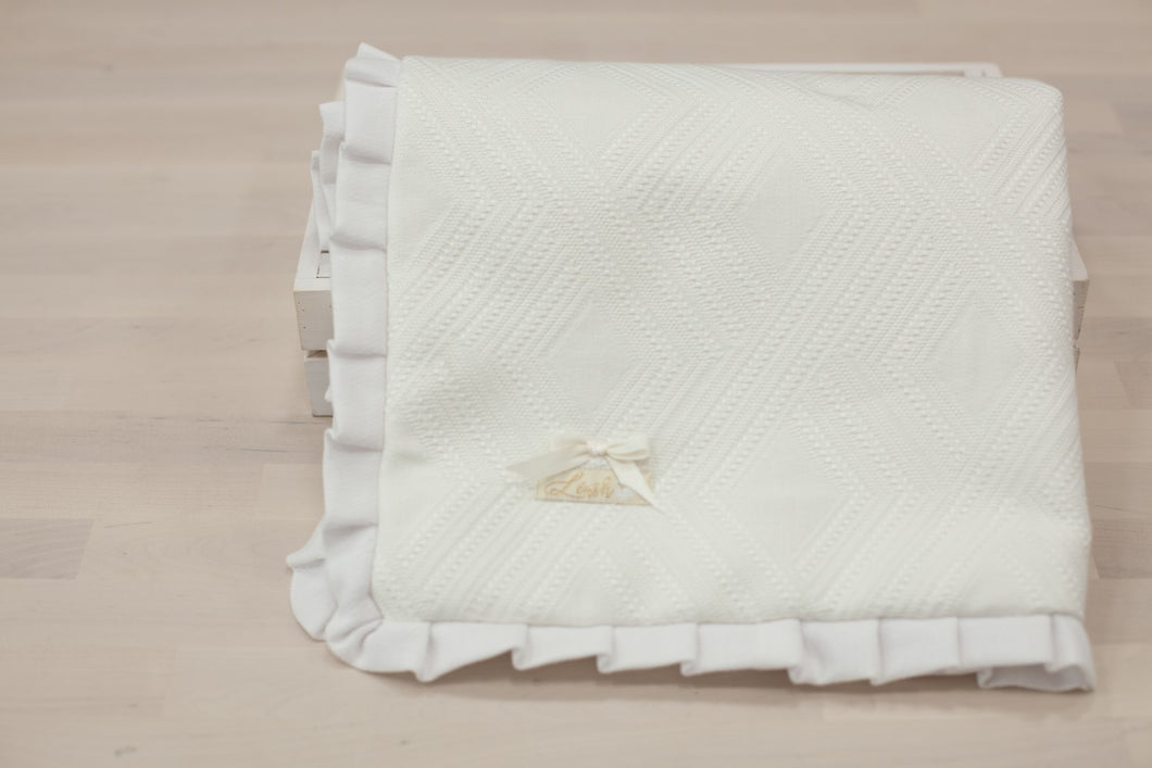 Royal Quilt in Ivory Blanket