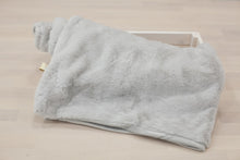 Load image into Gallery viewer, T.V Blanket Ivory With Pom Poms

