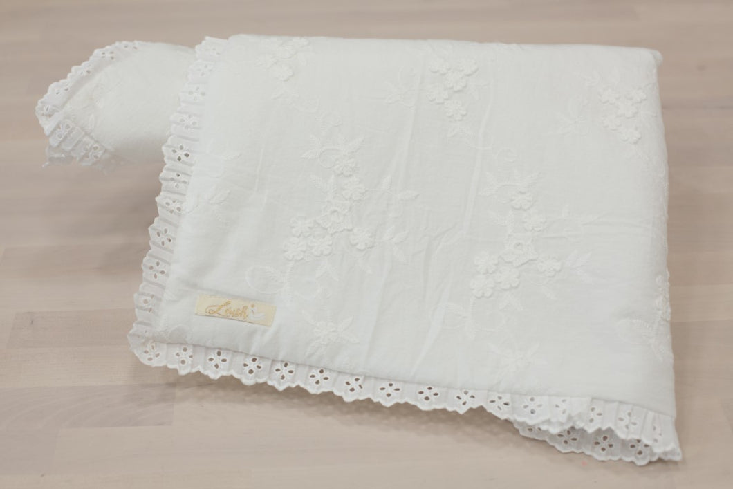 Lace White Flowers Blanket