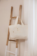 Load image into Gallery viewer, Léush Signature Tote Bag
